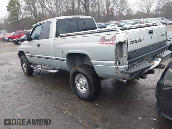 1999 Dodge 2500 with VIN 1B7KF2367XJ645185, listed as a IAAI auction lot 41553976 with 192,000 mi miles and . Bid and sale history available at DreamBid. Image 3.