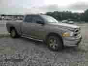 2010 Dodge 1500 ST с VIN 1D7RV1GP7AS198962, выставлен на аукционе Copart как лот 65273134 с пробегом 189 167 миль миль и Списание • Salvage title. История ставок и продаж доступна на DreamBid. Изображение 4.