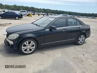 2010 Mercedes-Benz C 300 Sport с VIN WDDGF8BB3AF470988, выставлен на аукционе Copart как лот 69817755 с пробегом Не указан миль и Списание • Salvage title. История ставок и продаж доступна на DreamBid. Изображение 1.