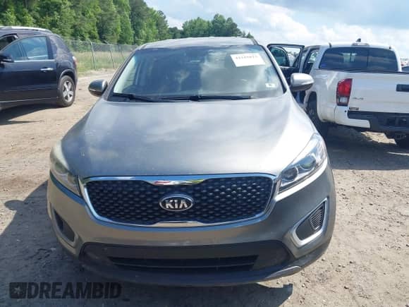 2018 Kia Sorento LX with VIN 5XYPG4A35JG374366, listed as a IAAI auction lot 42315823 with 95,874 mi miles and . Bid and sale history available at DreamBid. Image 12.