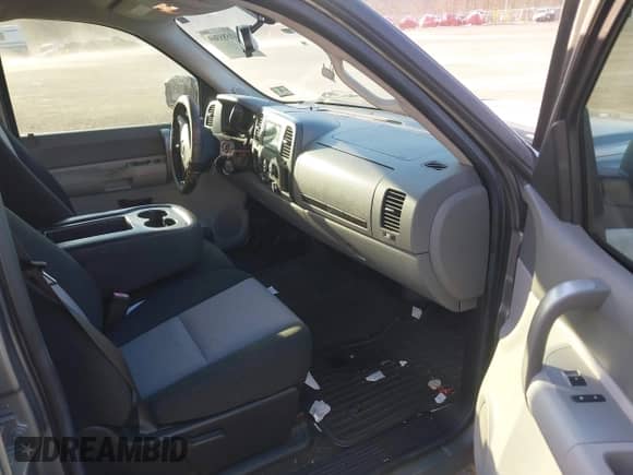 2007 GMC Sierra 1500 SLE1 z VIN 2GTEC13CX71660974, wystawiony jako IAAI lot #41585369 z przebiegiem 169 087 mil mil oraz . Historia ofert i sprzedaży dostępna na DreamBid. Obrazek 5.