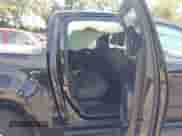 2019 Chevrolet Colorado 4WD LT z VIN 1GCGTCEN1K1106241, wystawiony jako IAAI lot #43085316 z przebiegiem 108 459 mil mil oraz . Historia ofert i sprzedaży dostępna na DreamBid. Obrazek 8.