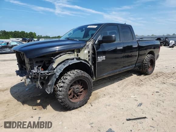 2021 Ram 1500 Tradesman z VIN 1C6RR6FG2MS500439, wystawiony jako Copart lot #66934335 z przebiegiem 62 441 mil mil oraz Szkoda całkowita • Salvage title. Historia ofert i sprzedaży dostępna na DreamBid. Obrazek 1.