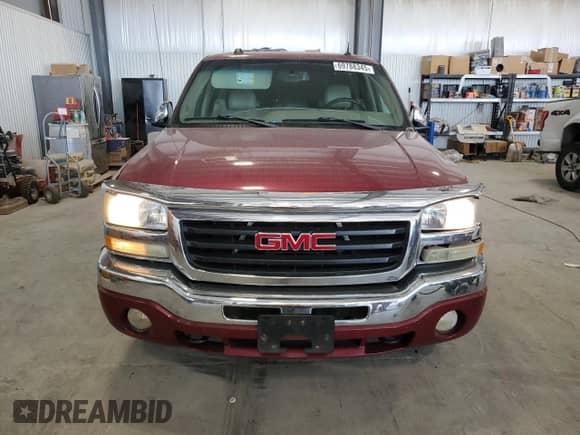 2004 GMC Sierra 1500 SLE z VIN 2GTEK13T641400022, wystawiony jako Copart lot #69788345 z przebiegiem 151 223 mil mil oraz Szkoda całkowita • Salvage title. Historia ofert i sprzedaży dostępna na DreamBid. Obrazek 5.