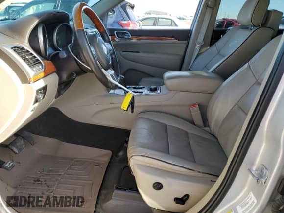 2012 Jeep Grand Cherokee Overland z VIN 1C4RJFCT4CC159023, wystawiony jako Copart lot #84044665 z przebiegiem 185 860 mil mil oraz Szkoda całkowita • Salvage title. Historia ofert i sprzedaży dostępna na DreamBid. Obrazek 7.