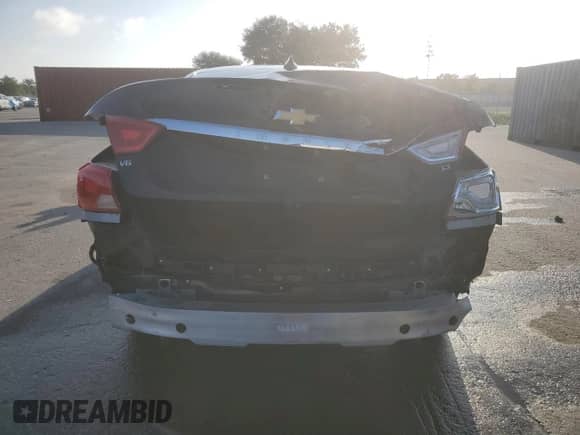 2020 Chevrolet Impala LT with VIN 1G11Z5S33LU106155, listed as a Copart auction lot 84360175 with 120,741 mi miles and Non repairable. Bid and sale history available at DreamBid. Image 6.