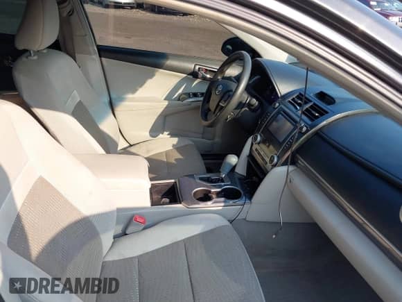 2013 Toyota Camry LE z VIN 4T1BD1FK5DU074343, wystawiony jako IAAI lot #42908273 z przebiegiem 180 827 mil mil oraz . Historia ofert i sprzedaży dostępna na DreamBid. Obrazek 5.