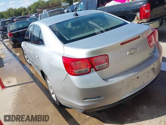 2013 Chevrolet Malibu LS z VIN 1G11B5SA8DF133764, wystawiony jako IAAI lot #43386334 z przebiegiem 166 541 mil mil oraz . Historia ofert i sprzedaży dostępna na DreamBid. Obrazek 3.