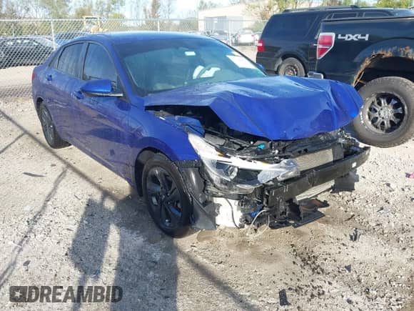 2022 Hyundai Elantra SEL с VIN KMHLM4AG8NU311501, выставлен на аукционе IAAI как лот 43342631 с пробегом 87 998 миль миль и . История ставок и продаж доступна на DreamBid. Изображение 1.