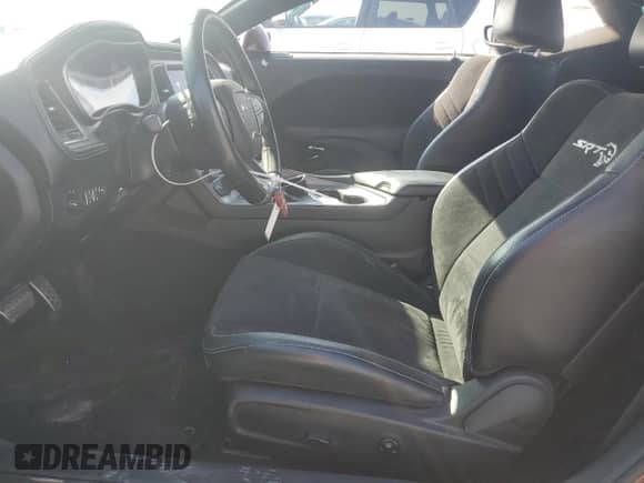 2023 Dodge Challenger SRT Hellcat Jailbreak с VIN 2C3CDZC95PH617484, выставлен на аукционе Copart как лот 84063605 с пробегом 17 195 миль миль и Списание • Salvage title. История ставок и продаж доступна на DreamBid. Изображение 7.