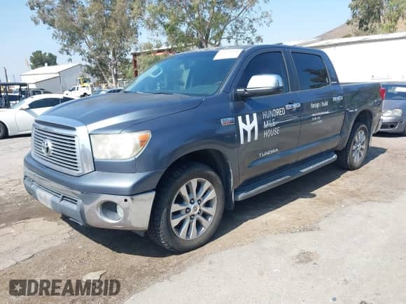 2010 Toyota Tundra Limited z VIN 5TFFY5F12AX097095, wystawiony jako IAAI lot #42173156 z przebiegiem 203 776 mil mil oraz . Historia ofert i sprzedaży dostępna na DreamBid. Obrazek 20.