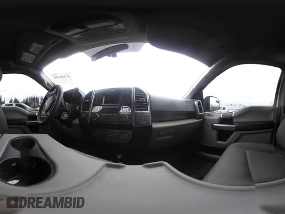 2018 Ford F-150 XL z VIN 1FTEW1EB1JKE15855, wystawiony jako IAAI lot #41496390 z przebiegiem 83 213 mil mil oraz . Historia ofert i sprzedaży dostępna na DreamBid. Obrazek 18.