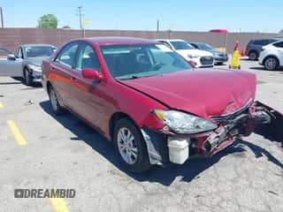 2005 Toyota Camry LE with VIN 4T1BF32K15U092948, listed as a IAAI auction lot 42321739 with 269,906 mi miles and . Bid and sale history available at DreamBid. Image 1.