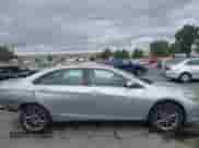 2017 Toyota Camry LE z VIN 4T1BF1FK5HU667068, wystawiony jako IAAI lot #43363605 z przebiegiem 119 153 mil mil oraz . Historia ofert i sprzedaży dostępna na DreamBid. Obrazek 13.