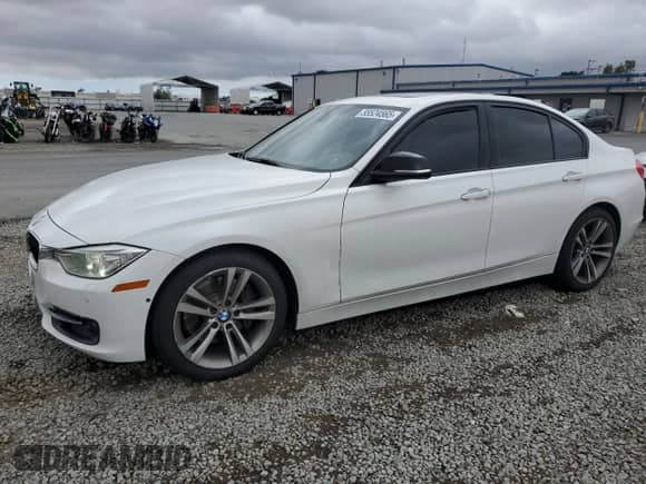 2012 BMW 3 Series 335i с VIN WBA3A9G53CNP35544, выставлен на аукционе Copart как лот 55524565 с пробегом 180 635 миль миль и Чистый • Clean title. История ставок и продаж доступна на DreamBid. Изображение 1.