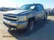 2007 Chevrolet Silverado 1500 1LT with VIN 1GCEC19J27Z609904, listed as a IAAI auction lot 41425797 with 294,241 mi miles and . Bid and sale history available at DreamBid. Image 2.