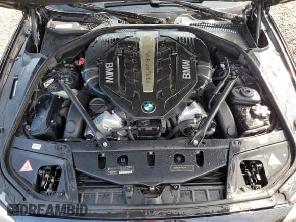 2011 BMW 5 Series 550i с VIN WBAFR9C57BC271390, выставлен на аукционе Copart как лот 68311454 с пробегом 127 748 миль миль и Списание • Salvage title. История ставок и продаж доступна на DreamBid. Изображение 11.