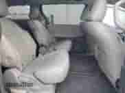 2015 Toyota Sienna XLE с VIN 5TDYK3DC4FS550567, выставлен на аукционе Copart как лот 84580525 с пробегом 226 294 миль миль и Списание • Salvage title. История ставок и продаж доступна на DreamBid. Изображение 11.