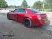 2013 Chrysler 300 S с VIN 2C3CCABT0DH713617, выставлен на аукционе IAAI как лот 42480575 с пробегом 92 754 миль миль и . История ставок и продаж доступна на DreamBid. Изображение 3.