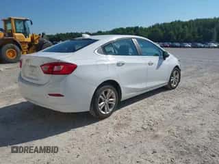 2019 Chevrolet Cruze LT с VIN 1G1BE5SM8K7109946, выставлен на аукционе IAAI как лот 42982626 с пробегом 183 601 миль миль и . История ставок и продаж доступна на DreamBid. Изображение 4.