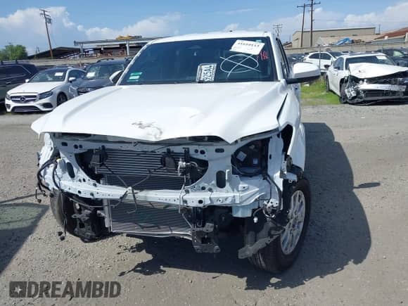 2024 Toyota Tacoma SR5 с VIN 3TYLB5JN4RT009863, выставлен на аукционе IAAI как лот 41610115 с пробегом 8 355 миль миль и . История ставок и продаж доступна на DreamBid. Изображение 13.