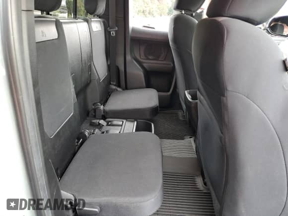 2022 Toyota Tacoma SR z VIN 3TYSZ5AN6NT076787, wystawiony jako Copart lot #86312735 z przebiegiem 22 446 mil mil oraz Szkoda całkowita • Salvage title. Historia ofert i sprzedaży dostępna na DreamBid. Obrazek 10.
