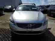 2014 Volvo S60 T5 z VIN YV1612FH9E2272830, wystawiony jako Copart lot #82370605 z przebiegiem 118 971 mil mil oraz Czysty tytuł • Clean title. Historia ofert i sprzedaży dostępna na DreamBid. Obrazek 5.
