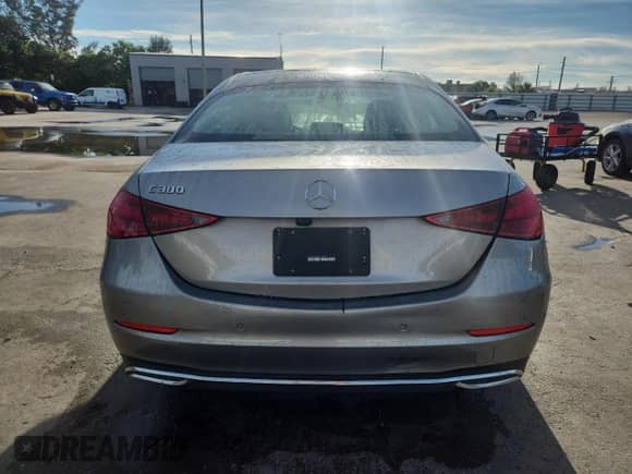 2023 Mercedes-Benz C 300 z VIN W1KAF4GB6PR096892, wystawiony jako Copart lot #71679435 z przebiegiem 3 168 mil mil oraz Szkoda całkowita • Salvage title. Historia ofert i sprzedaży dostępna na DreamBid. Obrazek 6.