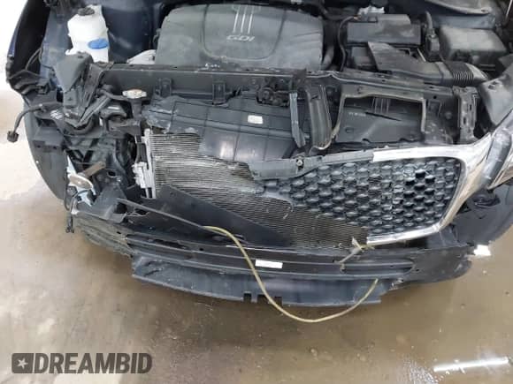 2018 Kia Sorento LX with VIN 5XYPGDA58JG391048, listed as a IAAI auction lot 42674639 with 58,852 mi miles and . Bid and sale history available at DreamBid. Image 5.