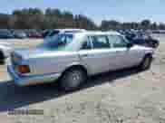 1984 Mercedes-Benz 500 с VIN WDBCA37A2EA051770, выставлен на аукционе Copart как лот 51435455 с пробегом 125 149 миль миль и Чистый • Clean title. История ставок и продаж доступна на DreamBid. Изображение 3.