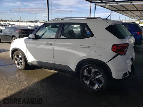 2025 Hyundai Venue SEL с VIN KMHRC8A32SU386689, выставлен на аукционе Copart как лот 84640445 с пробегом 10 657 миль миль и На запчасти • Non repairable. История ставок и продаж доступна на DreamBid. Изображение 2.