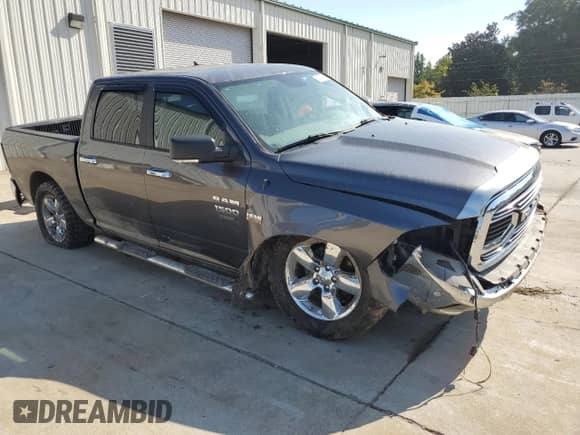 2019 Ram 1500 Big Horn z VIN 1C6RR7LT9KS538321, wystawiony jako Copart lot #82128965 z przebiegiem 97 216 mil mil oraz Szkoda całkowita • Salvage title. Historia ofert i sprzedaży dostępna na DreamBid. Obrazek 4.