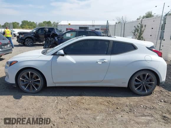 2020 Hyundai Veloster 2.0 с VIN KMHTG6AF3LU025823, выставлен на аукционе IAAI как лот 43136506 с пробегом 43 611 миль миль и . История ставок и продаж доступна на DreamBid. Изображение 14.