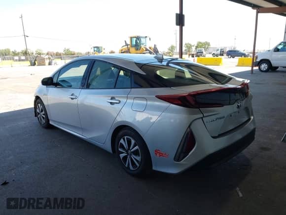 2018 Toyota Prius Plus z VIN JTDKARFP9J3078890, wystawiony jako IAAI lot #42617146 z przebiegiem 59 270 mil mil oraz . Historia ofert i sprzedaży dostępna na DreamBid. Obrazek 3.