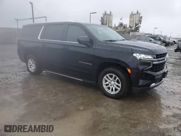 2021 Chevrolet Suburban LS with VIN 1GNSCBKD4MR393411, listed as a Copart auction lot 49038795 with 117,622 mi miles and Clean title. Bid and sale history available at DreamBid. Image 4.
