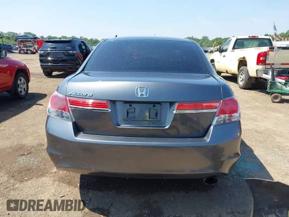 2012 Honda Accord LX Premium с VIN 1HGCP2F48CA111751, выставлен на аукционе IAAI как лот 42796512 с пробегом 137 477 миль миль и . История ставок и продаж доступна на DreamBid. Изображение 17.