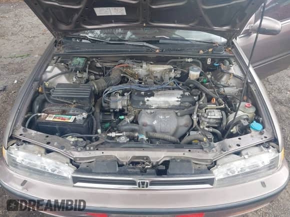 1993 Honda Accord z VIN 1HGCB7651PA045327, wystawiony jako IAAI lot #42841333 z przebiegiem 127 703 mil mil oraz . Historia ofert i sprzedaży dostępna na DreamBid. Obrazek 10.