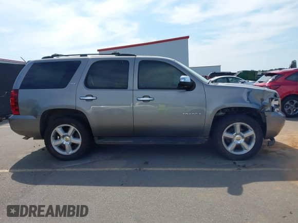 2008 Chevrolet Tahoe 1LT с VIN 1GNFK13018R274568, выставлен на аукционе IAAI как лот 43173821 с пробегом 148 091 миль миль и . История ставок и продаж доступна на DreamBid. Изображение 14.