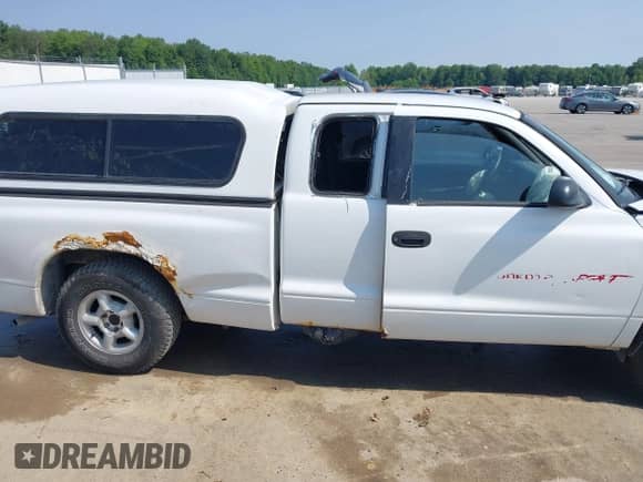 1998 Dodge Dakota SLT с VIN 1B7GL22X7WS711607, выставлен на аукционе IAAI как лот 42395496 с пробегом 225 712 миль миль и . История ставок и продаж доступна на DreamBid. Изображение 17.