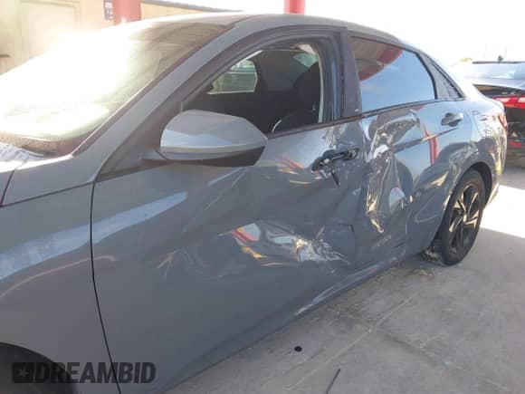 2022 Hyundai Elantra SEL с VIN KMHLM4AG2NU238836, выставлен на аукционе IAAI как лот 43228987 с пробегом 53 533 миль миль и . История ставок и продаж доступна на DreamBid. Изображение 6.