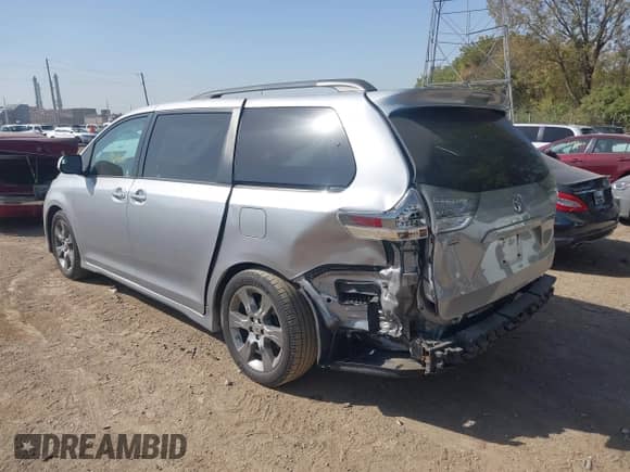 2015 Toyota Sienna SE with VIN 5TDXK3DC3FS558896, listed as a IAAI auction lot 40546295 with 91,686 mi miles and . Bid and sale history available at DreamBid. Image 3.