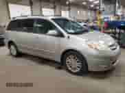 2010 Toyota Sienna XLE с VIN 5TDYK4CC1AS311946, выставлен на аукционе Copart как лот 86078525 с пробегом 193 862 миль миль и Списание • Salvage title. История ставок и продаж доступна на DreamBid. Изображение 4.