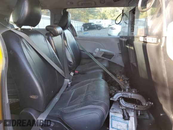 2017 Toyota Sienna L with VIN 5TDZZ3DCXHS876473, listed as a Copart auction lot 84994265 with Not provided miles and Clean title. Bid and sale history available at DreamBid. Image 11.