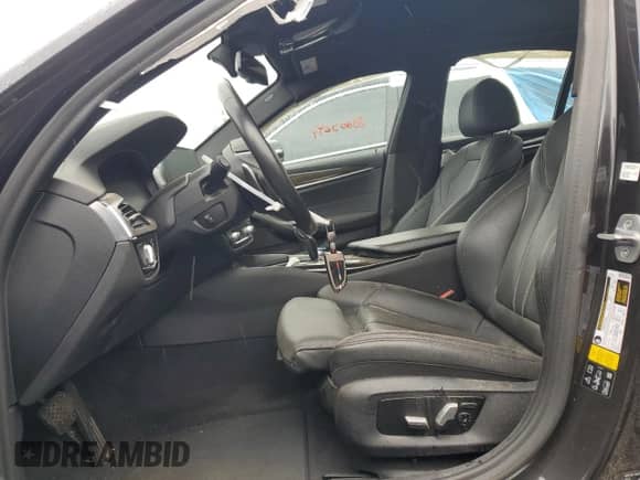 2020 BMW 5 Series 530i xDrive z VIN WBAJR7C04LWW60085, wystawiony jako Copart lot #83005294 z przebiegiem Nie podano mil oraz Szkoda całkowita • Salvage title. Historia ofert i sprzedaży dostępna na DreamBid. Obrazek 7.