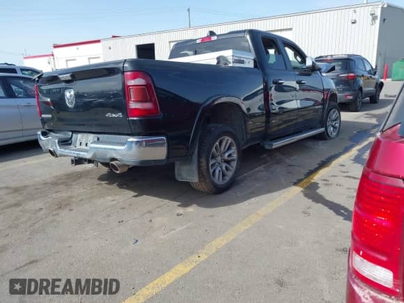 2019 Ram 1500 Laramie z VIN 1C6SRFDTXKN545769, wystawiony jako IAAI lot #41969816 z przebiegiem 98 230 mil mil oraz . Historia ofert i sprzedaży dostępna na DreamBid. Obrazek 4.