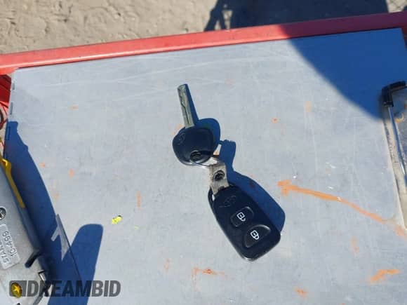 2013 Hyundai Tucson GLS z VIN KM8JUCAC7DU582286, wystawiony jako IAAI lot #43255238 z przebiegiem 165 637 mil mil oraz . Historia ofert i sprzedaży dostępna na DreamBid. Obrazek 11.