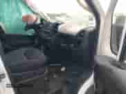 2020 Ram ProMaster z VIN 3C6URVUG1LE113972, wystawiony jako IAAI lot #42729990 z przebiegiem 45 177 mil mil oraz . Historia ofert i sprzedaży dostępna na DreamBid. Obrazek 5.