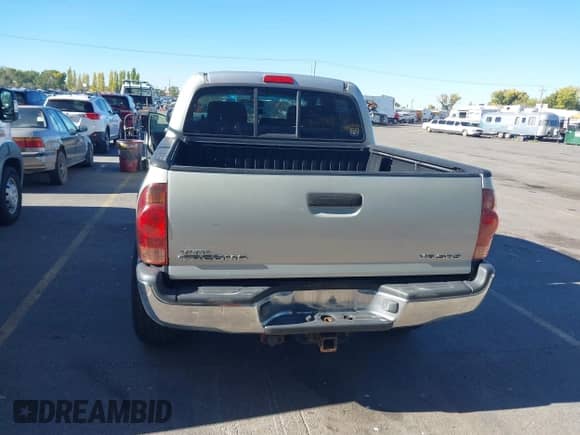 2007 Toyota Tacoma with VIN 5TELU42N47Z328906, listed as a IAAI auction lot 43492780 with 142,268 mi miles and . Bid and sale history available at DreamBid. Image 16.