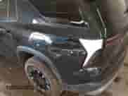 2024 Chevrolet Traverse AWD Z71 z VIN 1GNEVJKS7RJ198778, wystawiony jako IAAI lot #41729998 z przebiegiem 8 051 mil mil oraz . Historia ofert i sprzedaży dostępna na DreamBid. Obrazek 20.