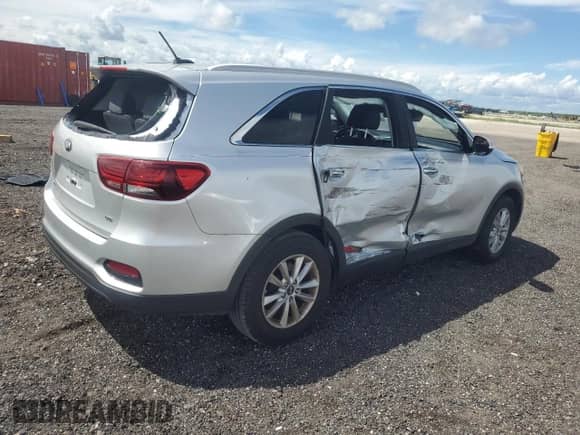 2020 Kia Sorento LX with VIN 5XYPG4A37LG626492, listed as a Copart auction lot 80682405 with 56,040 mi miles and Non repairable. Bid and sale history available at DreamBid. Image 3.